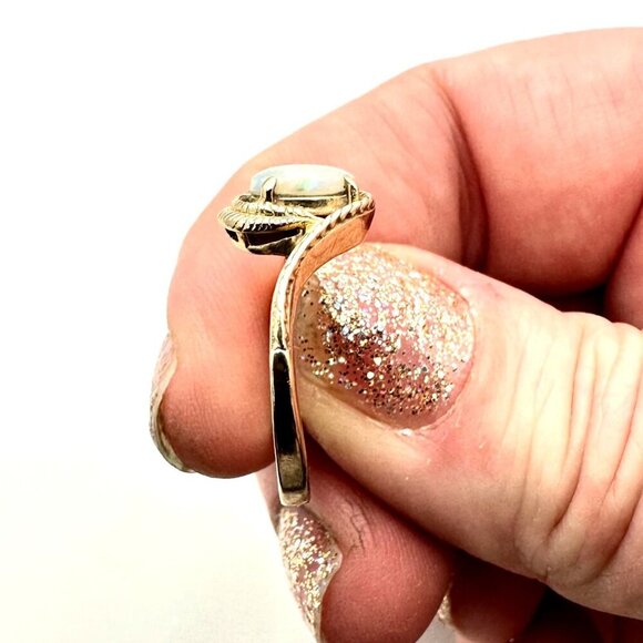 Estate Jewelry Womens Ring 10K Yellow Gold Opal Ring Size 6 - Picture 5 of 6